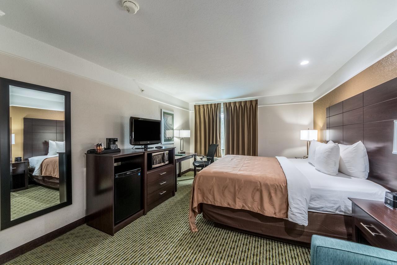 Quality Inn & Suites Seaworld North San Antonio Eksteriør bilde